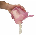 Η φωτογραφία δείχνει Δοσομετρητής σκόνης γάλακτοςΠρακτικό δοχείο σε 3 «διαμερίσματα», για την εύκολη κι ασφαλή μεταφορά της σκόνης του γάλακτος.