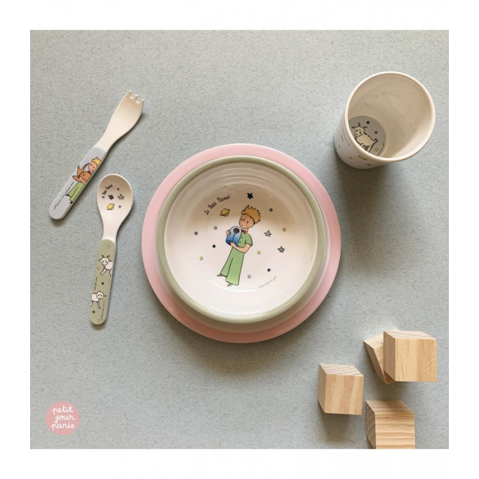 Η φωτογραφία δείχνει ΣΕΤ ΔΩΡΟΥ ΣΕ ΚΟΥΤΙ 5 ΤΕΜΑΧΙΩΝ :ΠΙΑΤΟ, ΜΠΩΛ, ΠΟΤΗΡΙ, ΚΟΥΤΑΛΙ, ΠΗΡΟΥΝΙΠΟΙΟΤΗΤΑ : MEΛΑΜIΝΗΔΙΑΣΤΑΣΗ ΚΟΥΤΙΟΥ 19,5 Χ 19,5 Χ 8ΚΑΤΑΛΛΗΛΟ ΓΙΑ ΑΝΩ ΤΩΝ 6 ΜΗΝΩΝ