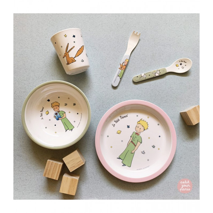 Η φωτογραφία δείχνει ΣΕΤ ΔΩΡΟΥ ΣΕ ΚΟΥΤΙ 5 ΤΕΜΑΧΙΩΝ :ΠΙΑΤΟ, ΜΠΩΛ, ΠΟΤΗΡΙ, ΚΟΥΤΑΛΙ, ΠΗΡΟΥΝΙΠΟΙΟΤΗΤΑ : MEΛΑΜIΝΗΔΙΑΣΤΑΣΗ ΚΟΥΤΙΟΥ 19,5 Χ 19,5 Χ 8ΚΑΤΑΛΛΗΛΟ ΓΙΑ ΑΝΩ ΤΩΝ 6 ΜΗΝΩΝ