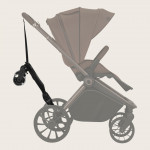 Lionelo Buggy Board Σκαλάκι Καροτσιού Με Κάθισμα Black OnyxΠροσαρμοζόμενο Step Board με Κάθισμα 2 σε 1 & LED Ρόδες – Αναδιπλούμενο και ΠρακτικόΚάντε κάθε βόλτα με δύο παιδιά πιο εύκολη και πιο διασκεδαστική!Η universal πλατφόρμα καροτσιού με κάθισμα 2 σε 1 της Lionelo προσαρμόζεται σε σχεδόν όλα