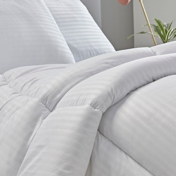 ΠΑΠΛΩΜΑ ALL SEASON MICROSATIN LINE Σούπερ υπέρδιπλο 240Χ260 με Βάτα 200γρ/μ2