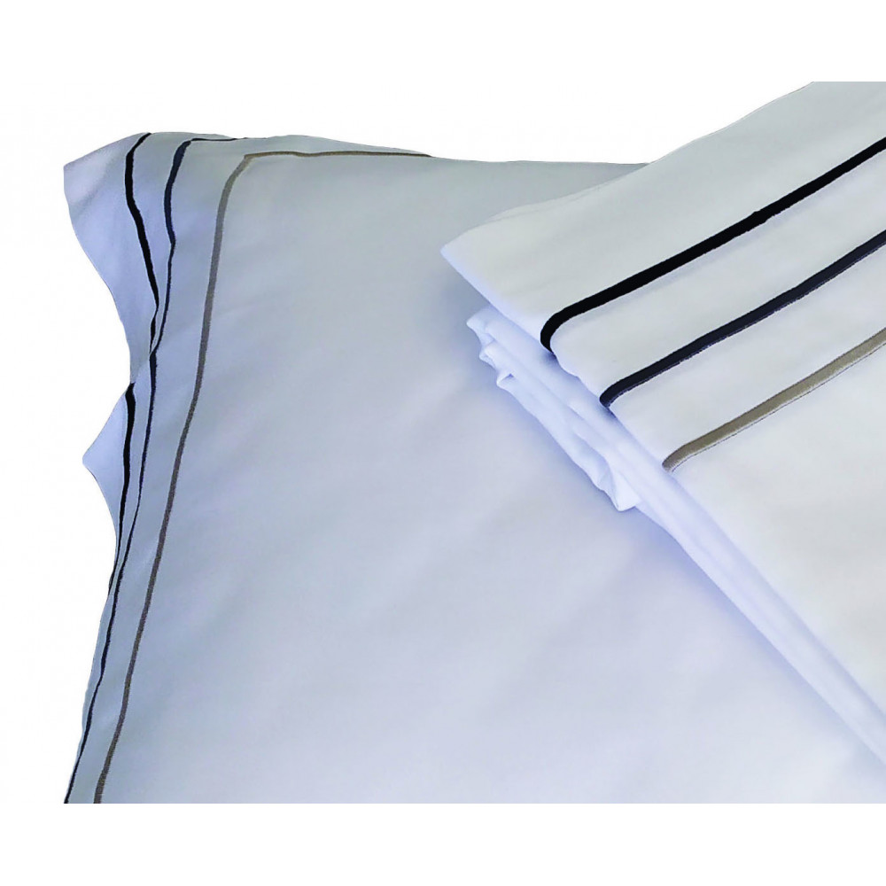 1 Σεντόνι Cotton 100% TC310 295X310 με τριπλή πλακοραφή χρώματος μαύρο, γκρι, ασημίΧρώμα: WhiteΣύνθεση: COTTON 100%