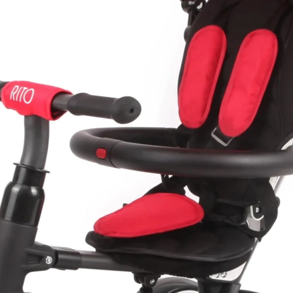 Qplay Rito Air Αναδιπλούμενο Τρίκυκλο Ποδηλατάκι 10 - 72 μηνών BlackΤρίκυκλο ποδήλατο που ακολουθεί την ανάπτυξη του παιδιού από 10 έως 72 μηνώνΡυθμιζόμενο καθ’ ύψος τιμόνι γονέαΑναδιπλούμενο – αφαιρούμενο σκίαστρο με UV προστασία UPF 50+Πλάτη καθίσματος με 2 θέσεις ανάκλισης για άνετη βόλταΜαλακό μ