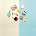 Καλέστε τις φίλες σας για καφέ και κεράστε τα πιο λαχταριστά donut!Αυτό παιχνίδι με τα υπέροχα χρώματα και τα σχήματα καλλιεργεί τη φαντασία των παιδιών και μαθαίνουν μέσα από το παιχνίδι.