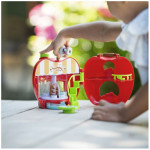 Το υπέροχο μηλαράκι γίνεται ένας υπέροχος φούρνος ή καφετέρια για το δάσος σας!Όταν είναι κλειστό είναι ένα όμορφο μηλαράκι που στην βιτρίνα βλέπετε τις λιχουδιές που έχει μέσα.