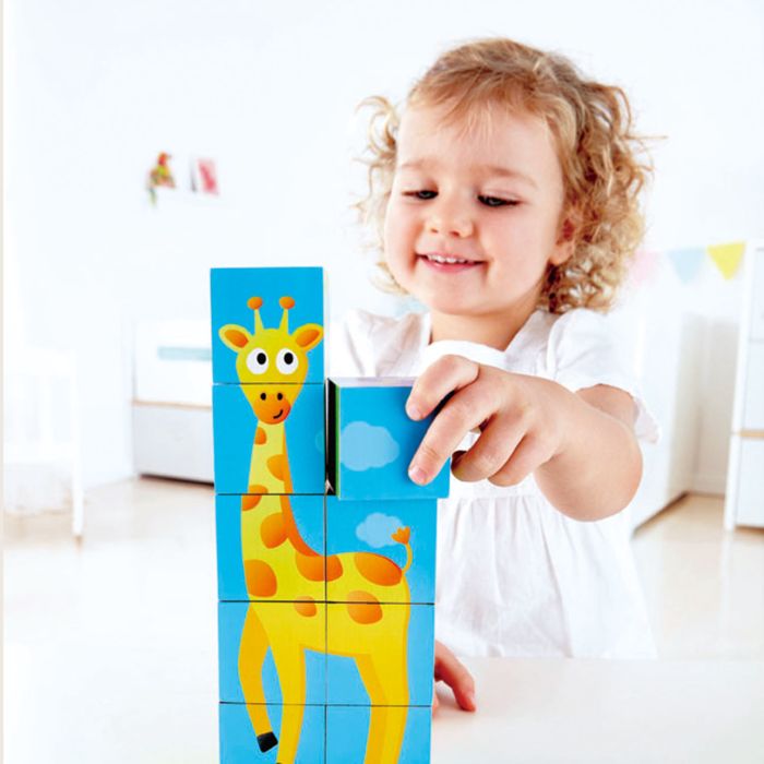 Hape Happy Puzzles Ξύλινο Παζλ Κύβοι Ζωάκια Ζούγκλας-9Τμχ Η ζούγκλα είναι γεμάτη ζωηρά ζώα! Ολοκληρώστε τις διαφορετικές πλευρές αυτού του παζλ-κύβου για να δείτε το λιοντάρι, τον ελέφαντα, την καμηλοπάρδαλη, τη ζέβρα, τον κροκόδειλο και τη περίεργη μαϊμού.