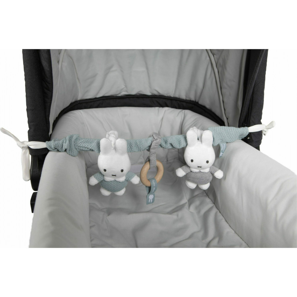 Όμορφη γιρλάντα της εταιρείας Miffy για το καρότσι ή το κάθισμα του αυτοκινήτου.