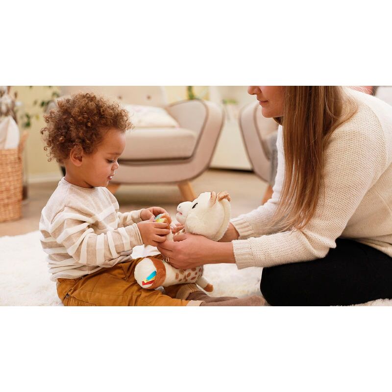 Η Σόφι η καμηλοπάρδαλη έκανε πάλι την έκπληξη!Ένα διαδραστικό παιχνίδι που μεταφέρει την μουσική από τον έναν στο άλλον με ένα άγγιγμα! Θα σας .