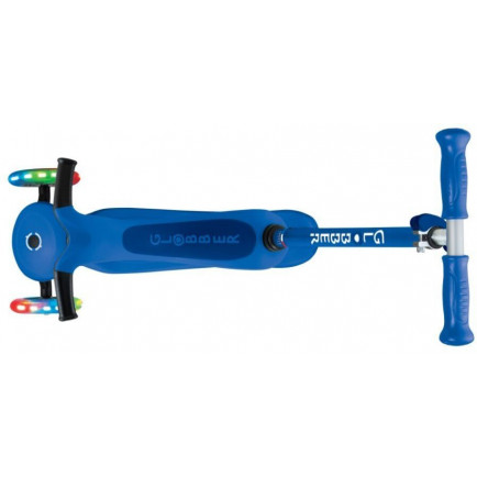 Η φωτογραφία δείχνει Globber Scooter Go.