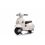 Hλεκτροκίνητο μηχανάκι Vespa της εταιρείας Cangaroo.