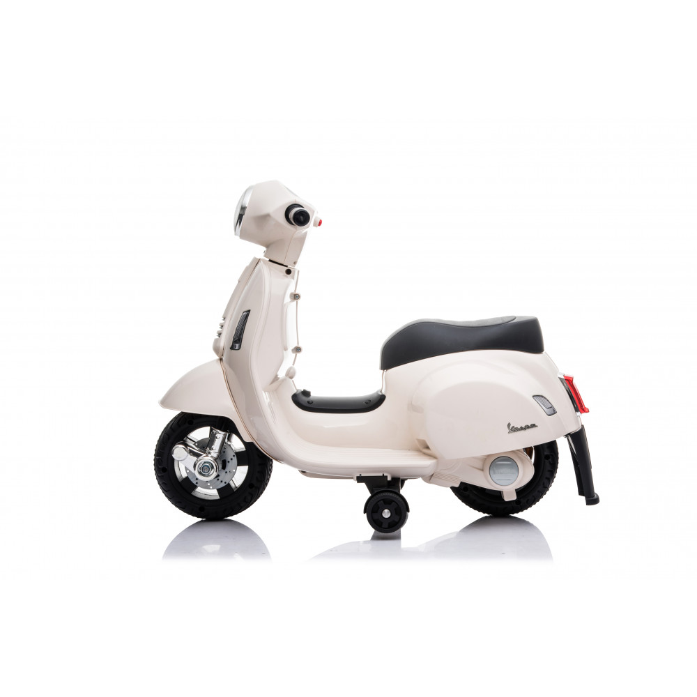 Hλεκτροκίνητο μηχανάκι Vespa της εταιρείας Cangaroo.
