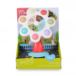 Η φωτογραφία δείχνει ΠΑΙΔΙΚΟΣ ΜΟΥΣΙΚΟΣ ΤΡΟΧΟΣ ΤΗΣ ΕΤΑΙΡΕΙΑΣ MONI TOYS ΜΕ ΠΟΙΚΙΛΙΑ ΜΕΛΩΔΙΩΝ ΚΑΙ ΛΕΙΤΟΥΡΓΙΕΣ ΜΕ ΦΩΤΑ.