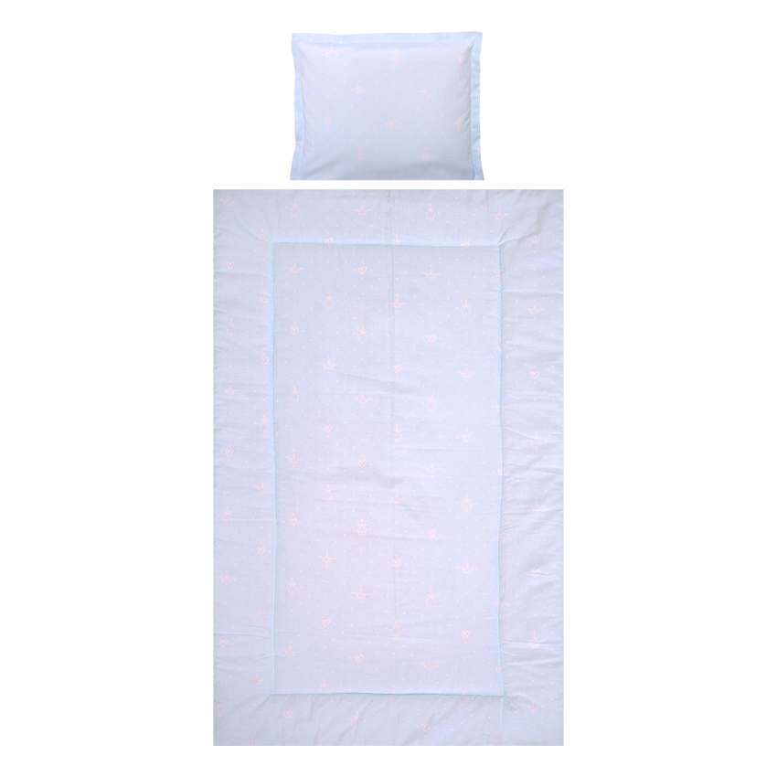 Η φωτογραφία δείχνει ΣΕΤ ΠΡΟΙΚΑΣ ΜΩΡΟΥ 3 ΤΕΜ ΚΑΤΑΣΚΕΥΑΣΜΕΝΟ ΑΠΟ 100% ΒΑΜΒΑΚΕΡΑ ΚΑΙ ΥΠΟΑΛΛΕΡΓΙΚΑ ΥΦΑΣΜΑΤΑ.