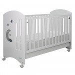 Το νέο βρεφικό κρεβάτι Azure της Bebe Stars είναι κομψό, εργονομικό και ασφαλές.