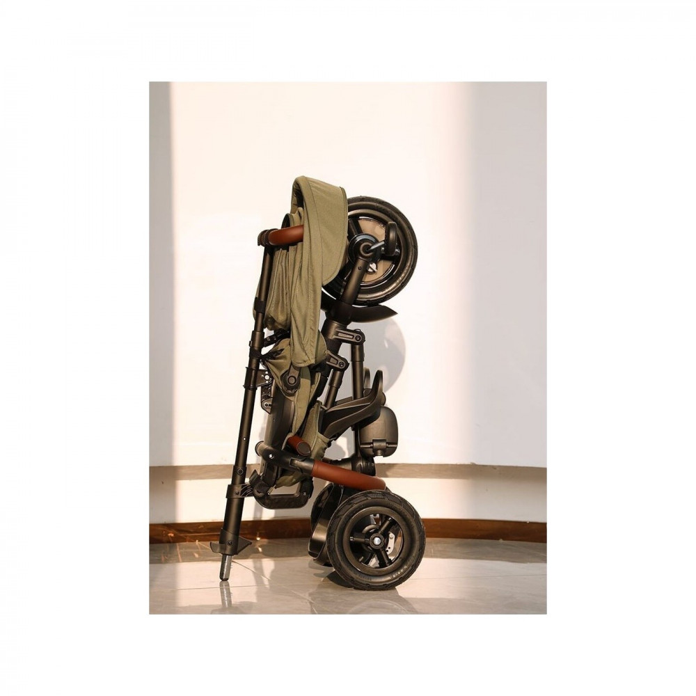 Η φωτογραφία δείχνει Qplay&nbsp;Rito Deluxe Air&nbsp;Αναδιπλούμενο Τρίκυκλο Ποδηλατάκι 10 - 72 μηνών BlackΈλεγχος τιμονιού από το γονέαΛειτουργία ελεύθερου τροχούΛειτουργία ελεύθερης λαβής τιμονιούΖώνη ασφαλείας 5 σημείων με επένδυσηΆνετο κάθισμα με ρύθμιση πλάτης σε δύο στάδιαΕπιπλέον υποστήριξη ρύ