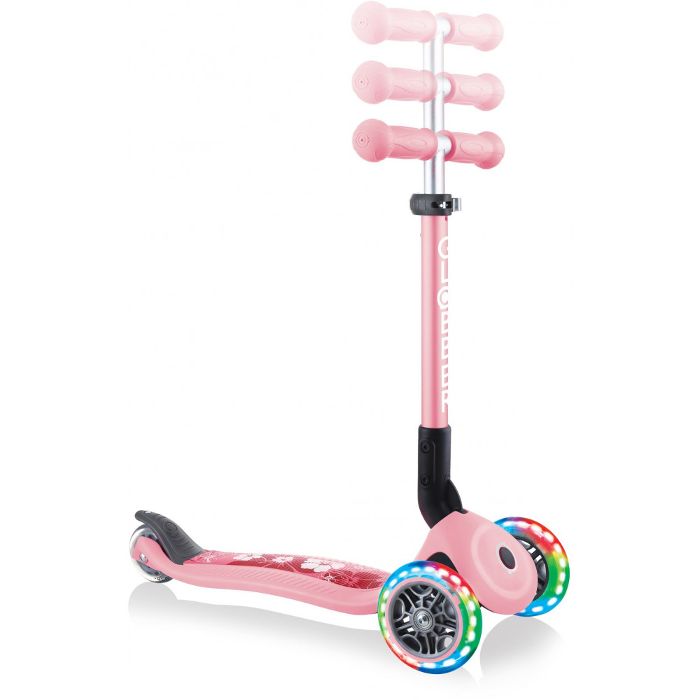 Η φωτογραφία δείχνει Globber Scooter Junior Foldable Fantasy Lights Flowers Pastel Pink (433-210).