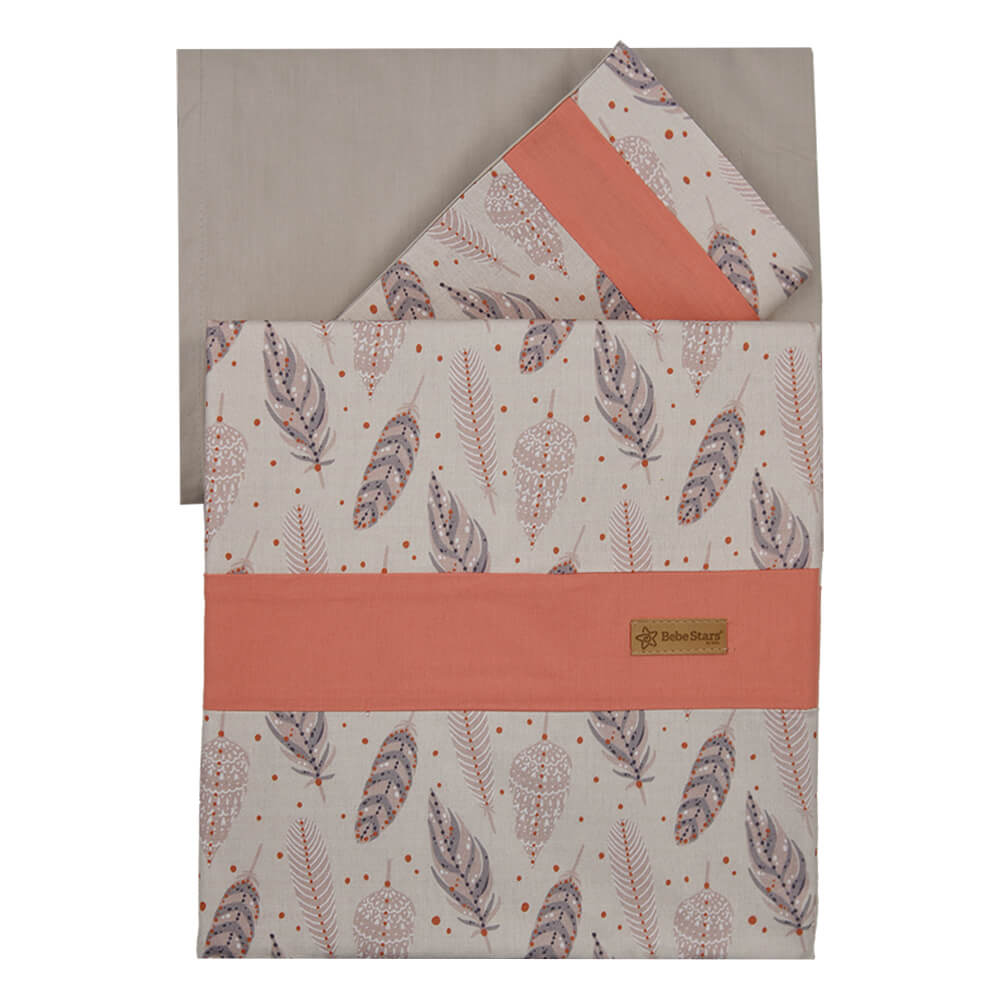 Σετ Σεντόνια 3 τεμαχίων:Πανωσέντονο, κατωσέντονο και μαξιλαροθήκη100% υψηλής ποιότητας βαμβακερό ύφασμα,Προσαρμόζεται σε κούνια/κρεβατάκι, κρεβατάκι προεφηβικό και κούνια/καναπέ,Απαλό, αγκαλιάζει τρυφερά το μωρό,Αντοχή στις πολλές πλύσεις.