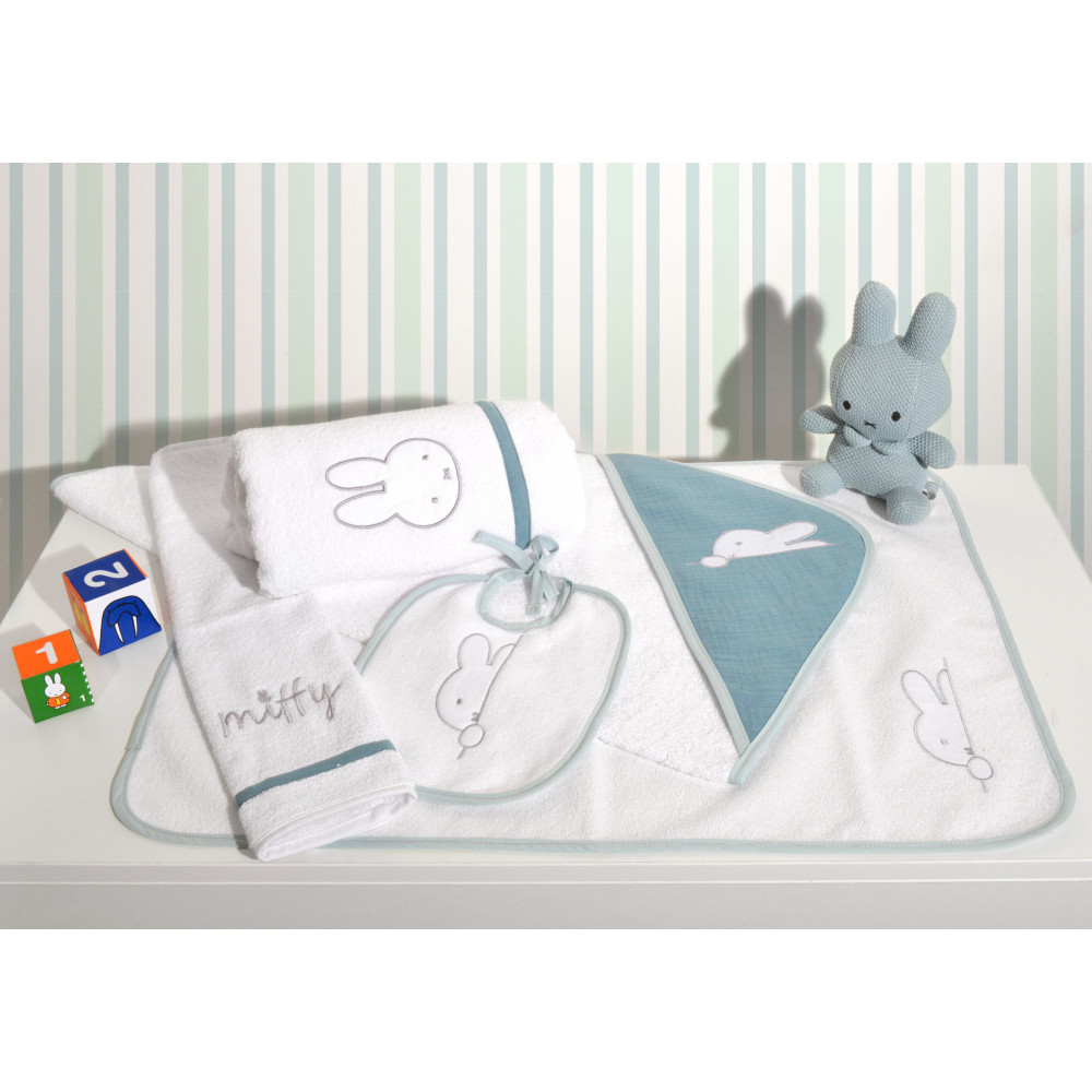 Μπουρνούζι βρεφικό κάπα της εταιρείας MiffyΜπουρνούζι ΚάπαΥφασμα 100% βαμβάκιΒάρος:400 γρμΔιάσταση:75x75Συσκευασία σε κουτί