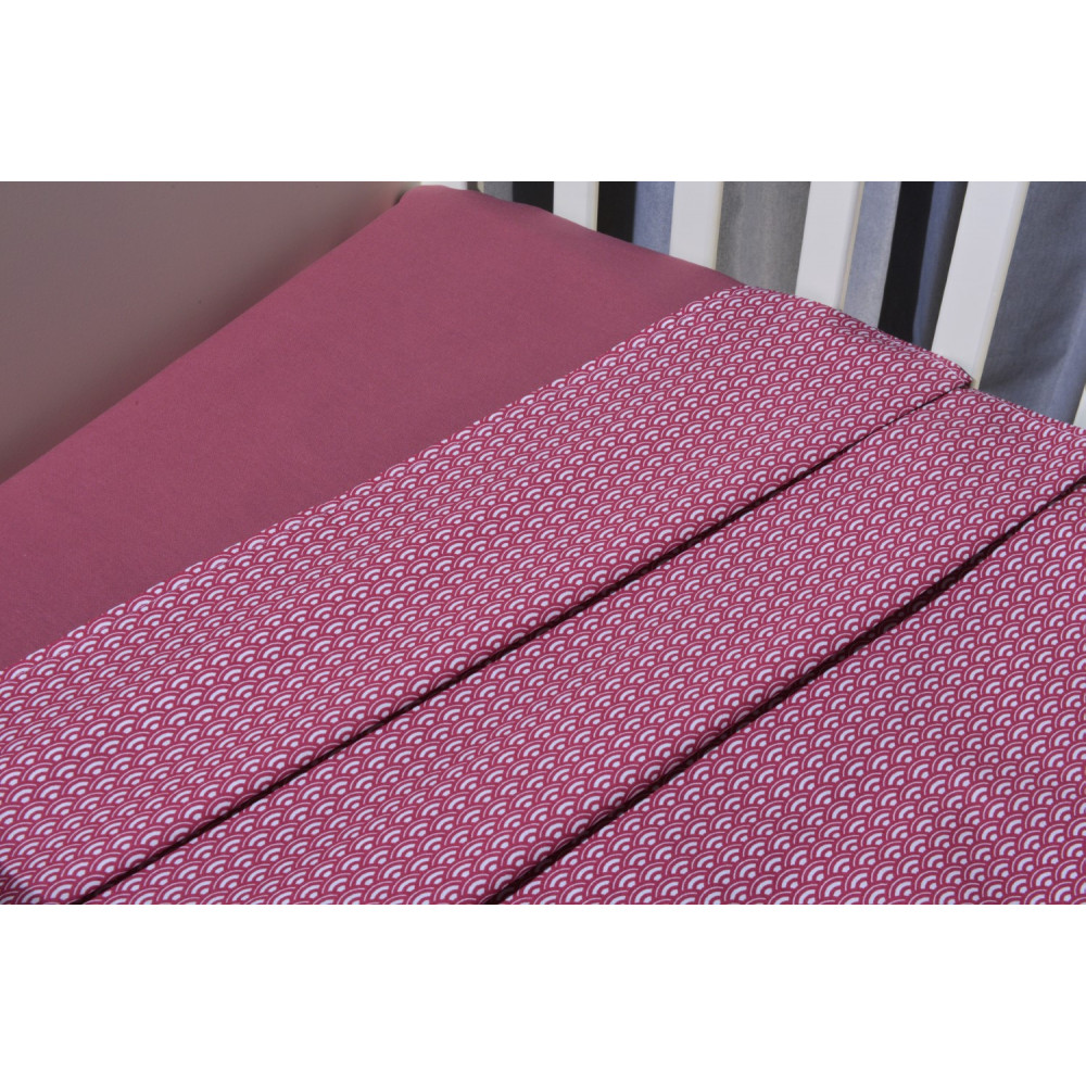 Η φωτογραφία δείχνει BABY OLIVER DES.