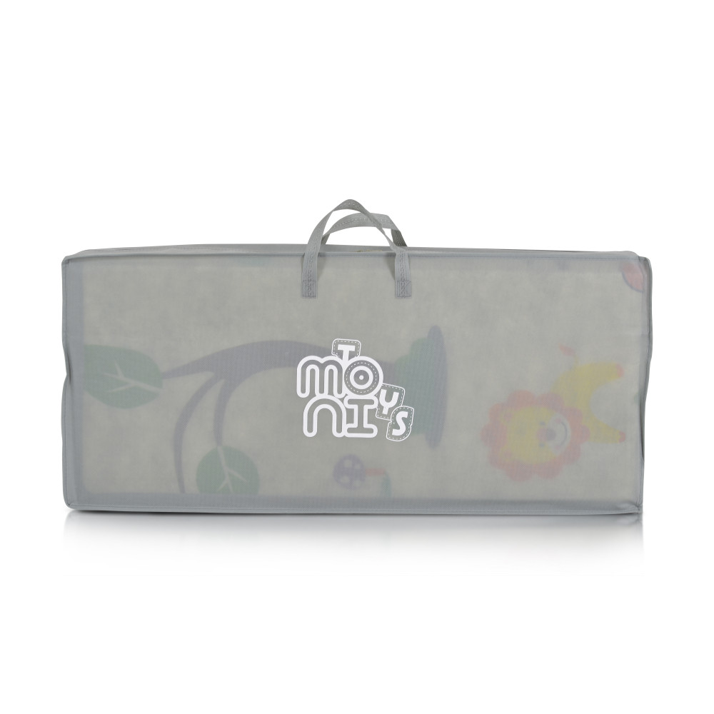 Προσφέρετε στο παιδί σας έναν άνετο και ασφαλή χώρο παιχνιδιού με το πτυσσόμενο χαλάκι παιχνιδιού XPE XXL Forest Angels της Moni Toys, κατασκευασμένο από αφρό XPE υψηλής ποιότητας.