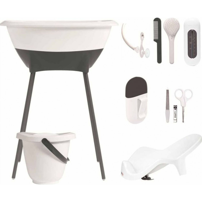 Η φωτογραφία δείχνει ΠεριγραφήΣε αυτό το σετ μπάνιου & περιποίησης Luma θα βρείτε όλα όσα χρειάζεστε για να φροντίσετε το νεογέννητο μωρό σας.