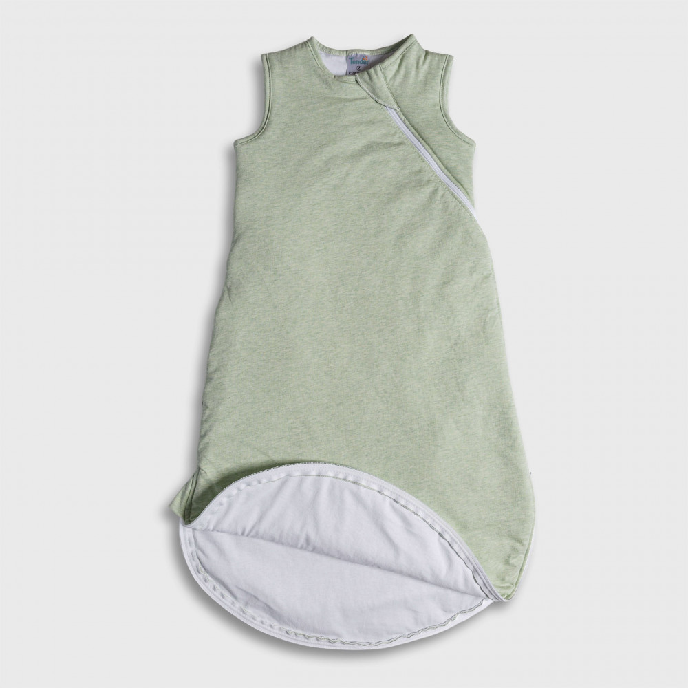 Η φωτογραφία δείχνει Ο υπνόσακος Marble της σειράς Tender σχεδιάστηκε για να προσφέρει στο παιδί σας έναν άνετο, ασφαλή και σταθερά ζεστό ύπνο κατά τους χειμερινούς μήνες.