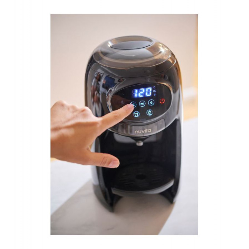 Nuvita Lattespresso 1180 – Η επανάσταση στην προετοιμασία βρεφικού γάλακτος!Ζεσταίνει, μετρά, αναμειγνύει και σερβίρει το γάλα σε σκόνη εύκολα και με απόλυτη ακρίβεια με το πάτημα ενός  μόνο κουμπιού!Ζεστό, ομοιόμορφο και χωρίς σβώλους γάλα σε μόλις 10 δευτερόλεπτα!Ιδανικό για νυχτερινά ξυπνήμα