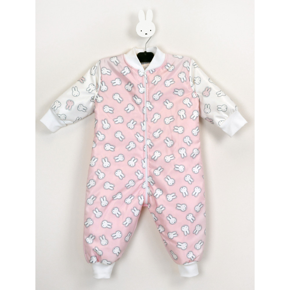 ΥΠΝΟΣΑΚΟΣ ΜΕ ΠΟΔΙΑ ΤΗΣ ΕΤΑΙΡΕΙΑΣ MIFFYΤο εξωτερικό ύφασμα είναι 100% βαμβάκιΕσωτερικά έχει γέμιση 100% polyesterΟ δείκτης θερμότητάς του είναι 2,5 Tog που το καθιστά ιδανικό για χρήση τους χειμωνιάτικους μήνεςΤο μήκος της υπνόφορμας μετριέται από τον ώμο έως τον αστράγαλοΔιαστάσεις:&nbsp;Νο2, 80cm