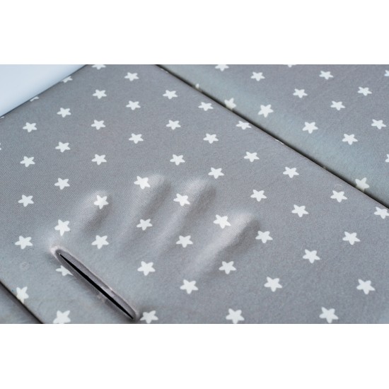 Το universal μαξιλαράκι καροτσιού Kona παρέχει απόλυτη άνεση στο παιδί σας και πρόσθετη υποστήριξη πλάτης.