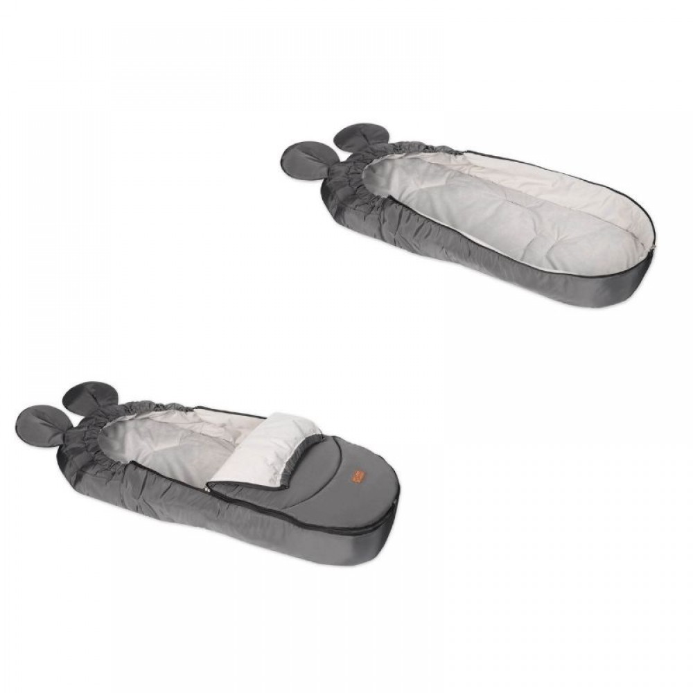 Η φωτογραφία δείχνει Ποδόσακος Tesoro Mouse BlackΑυτός ο ποδόσακος καροτσιού εγγυάται στο παιδί την υψηλότερη άνεση, ζεστασιά και προστασία από τις αντίξοες καιρικές συνθήκες.