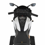 Η φωτογραφία δείχνει Ηλεκτροκίνητη μηχανή της εταιρείας Cangaroo.