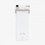 Η φωτογραφία δείχνει Διατηρήστε το μωρό σας καθαρό και άνετο κατά την αλλαγή της πάνας με την πτυσσόμενη αλλξιέρα από PVC HEDGE-HUGS 50x80 cmΑδιάβροχο προιόν και εύκολο στον καθαρισμό– Κατασκευασμένο από ανθεκτικό υλικό PVC, αυτό το μαξιλαράκι αλλαγής παρέχει μια αδιάβροχη επιφάνεια που καθαρίζεται 