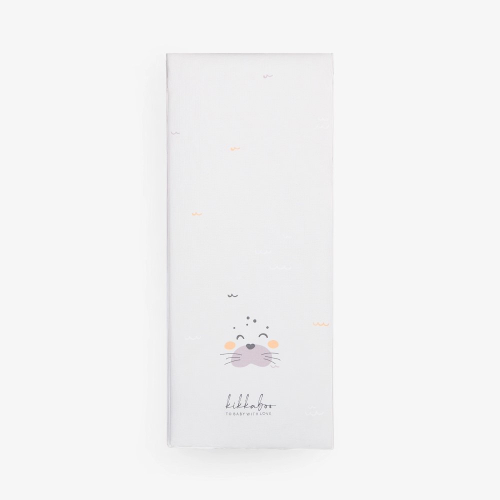 Διατηρήστε το μωρό σας καθαρό και άνετο κατά την αλλαγή της πάνας με την πτυσσόμενη αλλξιέρα από PVC HEDGE-HUGS 50x80 cmΑδιάβροχο προιόν και εύκολο στον καθαρισμό– Κατασκευασμένο από ανθεκτικό υλικό PVC, αυτό το μαξιλαράκι αλλαγής παρέχει μια αδιάβροχη επιφάνεια που καθαρίζεται εύκολα μετά τη χρήση.