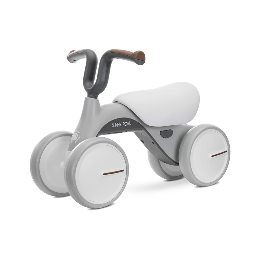 LORELLI ΠΟΔΗΛΑΤΟ ΙΣΟΡΡΟΠΙΑΣ ΜΕ 4 ΤΡΟΧΟΥΣ SUNNY ROADΚάθισμα με μαλακή επένδυση και κάλυμμα από δέρμα PUΡυθμιζόμενο κάθισμαΤιμόνι με μαλακή λαβήΦως και μουσικήΜοντέρνος σχεδιασμόςΕλαφρύ και σταθερό πλαίσιοΤροχοί EvaΔιαστάσεις: 55/18/32Βάρος: 2.