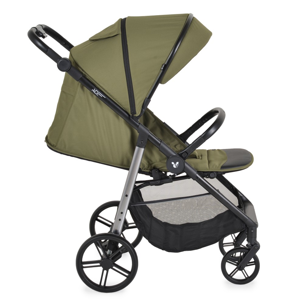 Η φωτογραφία δείχνει Ελαφρύ, συμπαγές και εύκολο στην αναδίπλωση – το καρότσι Ace της Cangaroo έχει σχεδιαστεί με προσοχή σε κάθε λεπτομέρεια για να παρέχει μέγιστη άνεση τόσο για το παιδί όσο και για τον γονέα.