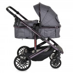 Το καρότσι All Road 2 σε 1 Transforming της Moni είναι ένα κομψό, σταθερό και πρακτικό καρότσι σχεδιασμένο να μεγαλώνει μαζί με το παιδί σας – από τις πρώτες κιόλας μέρες μετά τη γέννηση έως και περίπου 4 ετών.