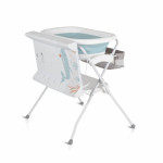 Η φωτογραφία δείχνει Μπανιέρα μωρού με βάση και αλλαξιέρα Como, Cangaroo – Άνεση και ευκολία κάθε μέρα!Ψάχνετε για μια πρακτική λύση για το μπάνιο και τη φροντίδα του μωρού σας; Σας παρουσιάζουμε την μπανιέρα μωρού 2 σε 1 με αλλαξιέρα – σχεδιασμένη με γνώμονα τόσο τους γονείς όσο και τα μικρά παιδιά