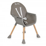 Η φωτογραφία δείχνει Το Biscotti by Moni είναι κάτι περισσότερο από ένα απλό καρεκλάκι φαγητού – είναι ένας έμπιστος σύντροφος στο ταξίδι του παιδιού σας προς την ανεξαρτησία.