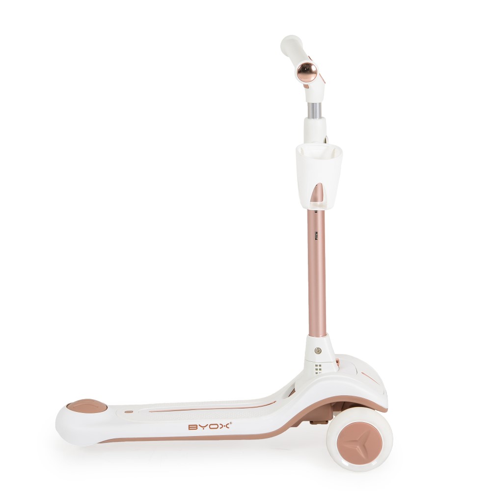 Πολυλειτουργικό Scooter Cornet 6 σε 1 – Μεγαλώνει μαζί με το παιδί σας!Το Cornet 6 σε 1 από την Byox είναι μια καινοτόμος λύση σχεδιασμένη να συνοδεύει το παιδί σας σε όλα τα στάδια ανάπτυξης – από τα πρώτα βήματα μέχρι την ανεξάρτητη οδήγηση σκούτερ.