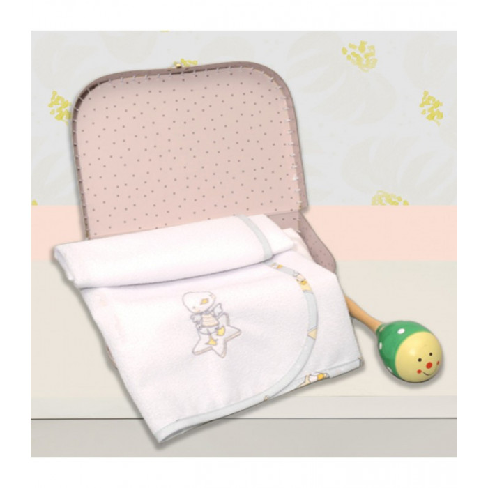 Η φωτογραφία δείχνει Σελτεδάκι με κέντημα- Ύφασμα: 100% βαμβάκι με βάση pvc χωρίς φθαλικές ουσίες- Διαστάσεις: 50x70 250 ΓΡΜ/ΤΜ- Ελληνικής Ραφής- Συσκευασία: σε σακούλα.