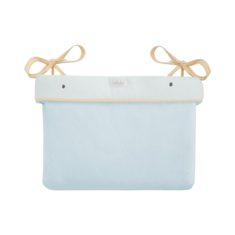 Η φωτογραφία δείχνει ΠεριγραφήΚρατήστε τα απαραίτητα για το μωρό σας οργανωμένα και σε κοντινή απόσταση με το Καλάθι για πάνες με κορδόνια.