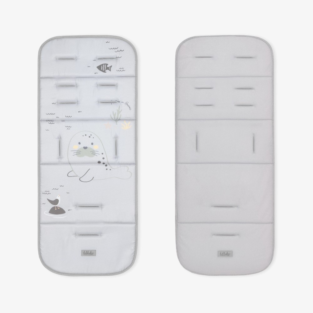 Αναβαθμίστε την άνεση του καροτσιού σας με την επένδυση καροτσιού BUTTERFLY DANCE! Σχεδιασμένο για επιπλέον απαλότητα και υποστήριξη, αυτή η κομψή και αναστρέψιμη επένδυση βελτιώνει τη βόλτα του μωρού σας προσθέτοντας μια νότα προσωπικότητας.