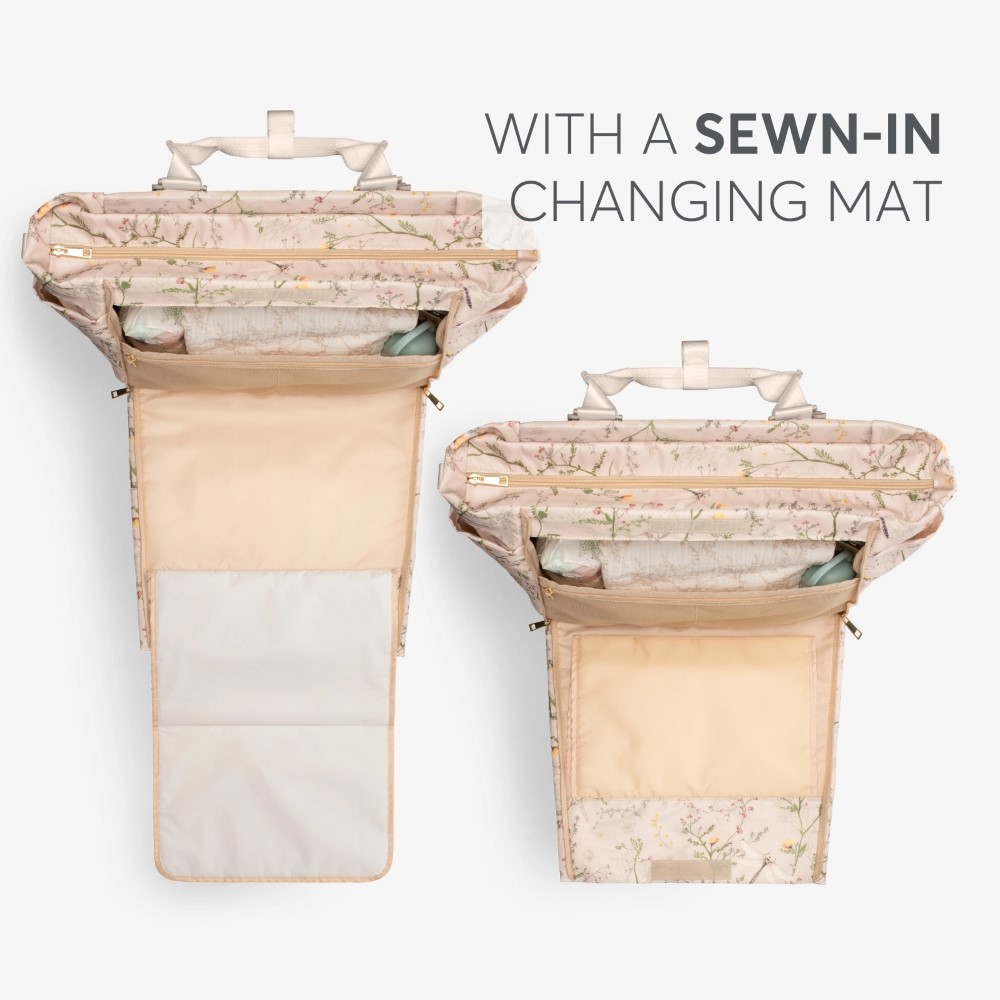 Μείνετε κομψοί και οργανωμένοι σε κάθε σας έξοδο με τη μαμά τσάντα FLORENCE!  Σχεδιασμένη για σύγχρονους γονείς, αυτή η πολυτελής τσάντα συνδυάζει τη λειτουργικότητα με ένα πολύχρωμο ντιζάιν στάμπα, διασφαλίζοντας ότι όλα τα απαραίτητα για το μωρό είναι οργανωμένα και προσιτά.