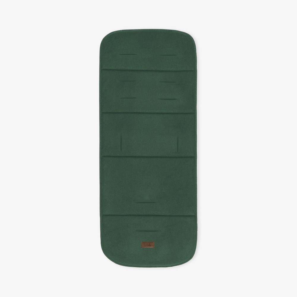 Η φωτογραφία δείχνει Αναβαθμίστε την άνεση του καροτσιού σας με την επένδυση καροτσιού BUTTERFLY DANCE! Σχεδιασμένο για επιπλέον απαλότητα και υποστήριξη, αυτή η κομψή και αναστρέψιμη επένδυση βελτιώνει τη βόλτα του μωρού σας προσθέτοντας μια νότα προσωπικότητας.