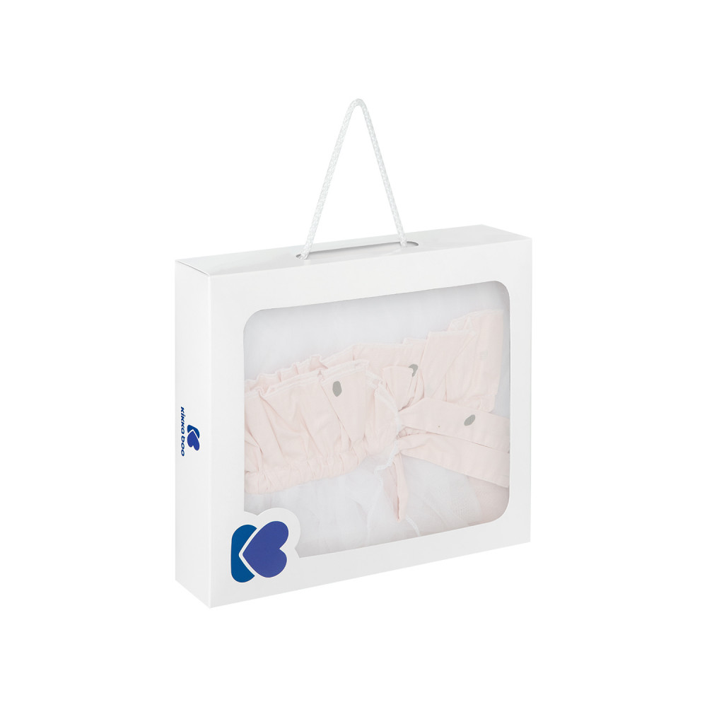 Η φωτογραφία δείχνει Η Κουνουπιέρα Kikka Boo είναι απαλή και σχεδιασμένη για να προστατεύει το μωρό σας από τη σκόνη και τα έντομα κατά τη διάρκεια του ύπνου.