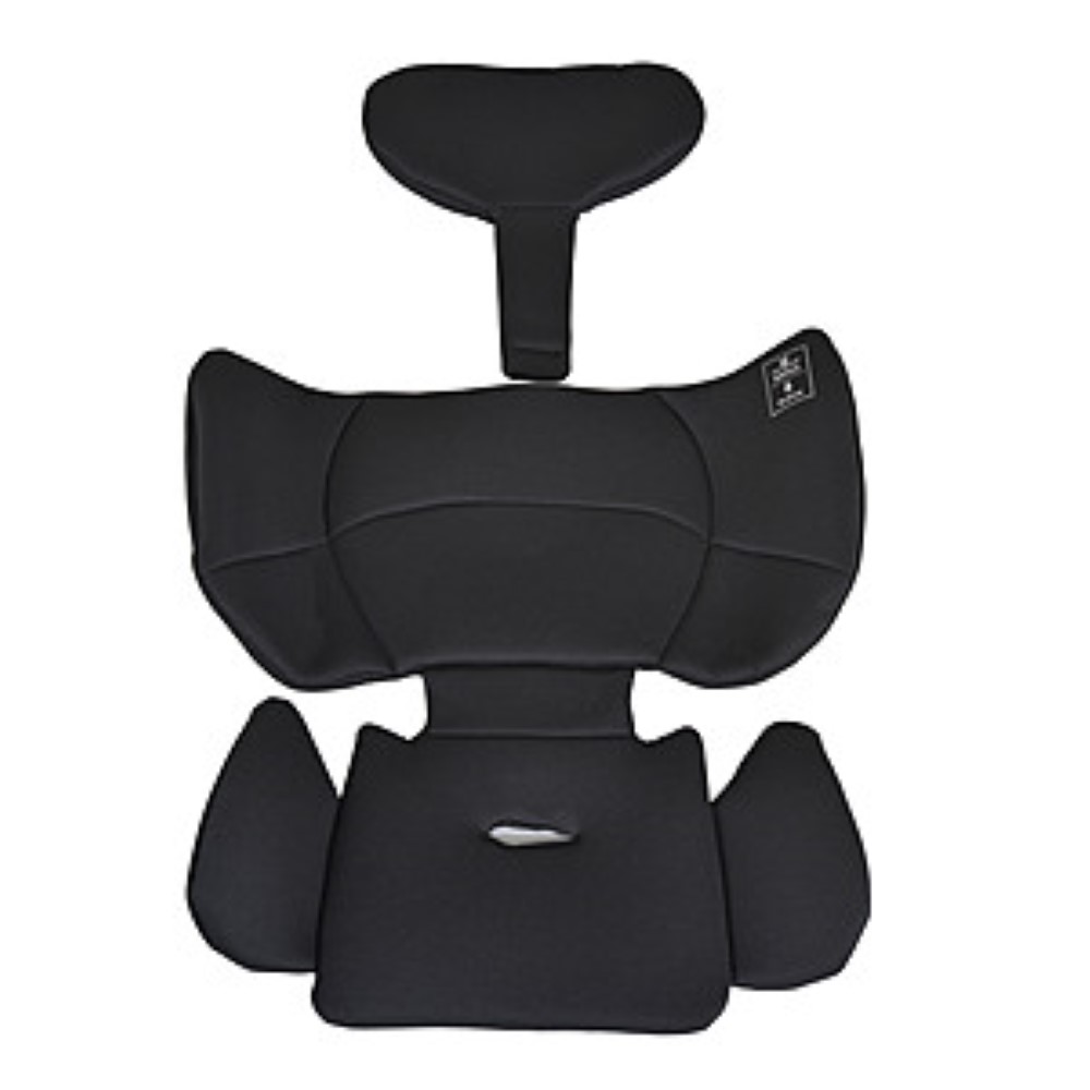 Η φωτογραφία δείχνει Το Car Seat Falcon παρέχει υψηλό επίπεδο ασφάλειας και άνεσης για παιδιά με ύψος από 76 έως 150 cm.