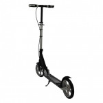 Η φωτογραφία δείχνει Το νέο πατίνι X-Ride της Bebe Stars είναι η καλύτερη συντροφιά των παιδιών σας, ώστε να διασκεδάζουν καθημερινά.