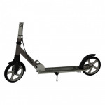 Η φωτογραφία δείχνει Το νέο πατίνι X-Ride της Bebe Stars είναι η καλύτερη συντροφιά των παιδιών σας, ώστε να διασκεδάζουν καθημερινά.