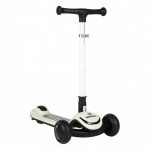 Η φωτογραφία δείχνει Το νέο πατίνι X-Ride της Bebe Stars είναι η καλύτερη συντροφιά των παιδιών σας, ώστε να διασκεδάζουν καθημερινά.