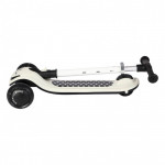 Η φωτογραφία δείχνει Το νέο πατίνι X-Ride της Bebe Stars είναι η καλύτερη συντροφιά των παιδιών σας, ώστε να διασκεδάζουν καθημερινά.